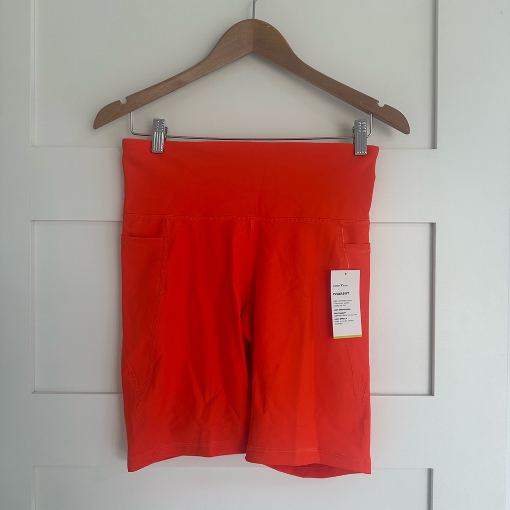 NWT Old Navy Women’s High-Waist Active Bike Shorts in Bright Orange. Size Large